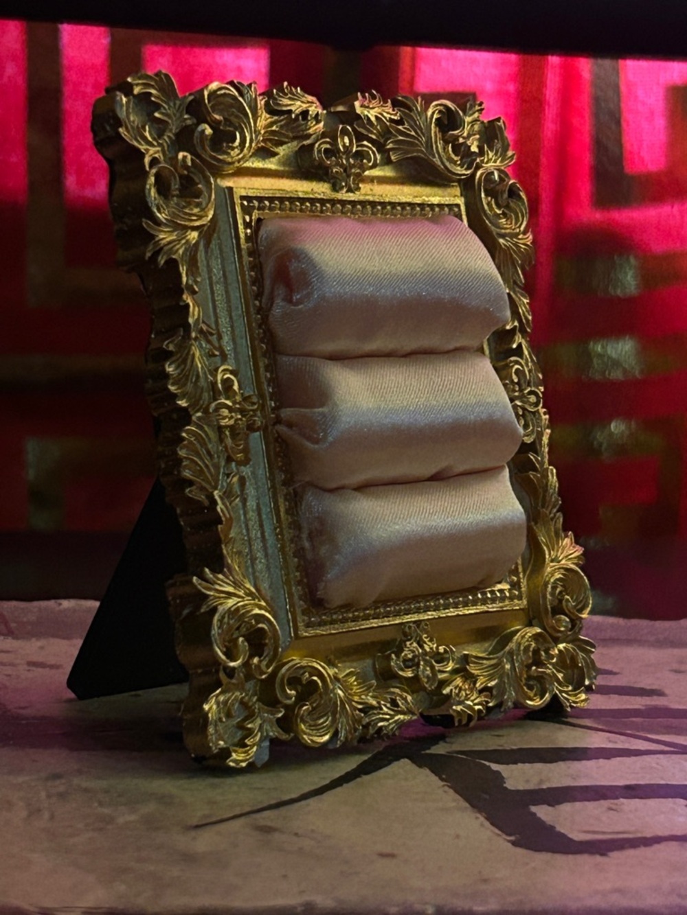 Source Unknown Gold Ornate Ring Display with Pink Cushions